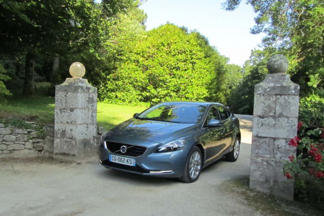 Exterieur_Volvo-V40-D4-Geartronic-Summum_4