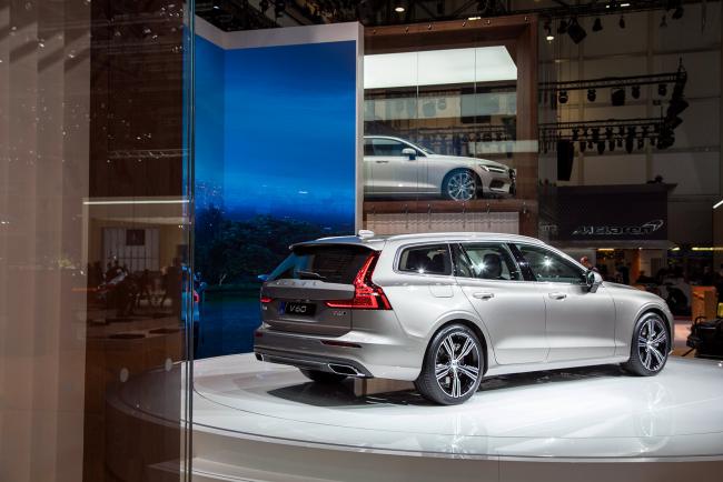 Exterieur_Volvo-V60-2018-Avis_4