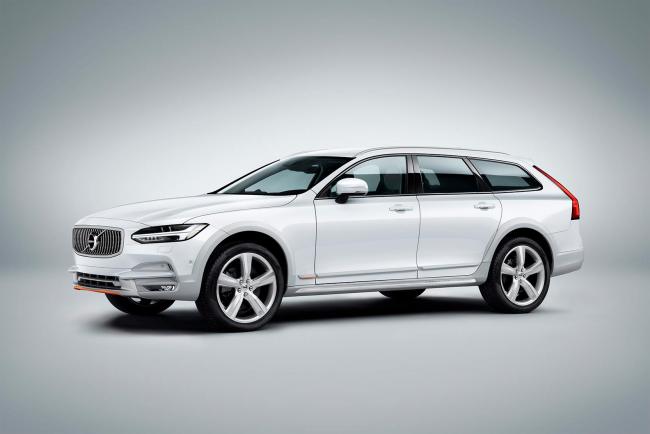 Exterieur_Volvo-V90-Cross-Country-Ocean-Race_12