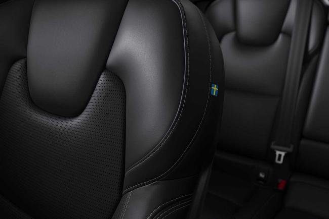 Exterieur_volvo-xc60-t6-black-edition_11
