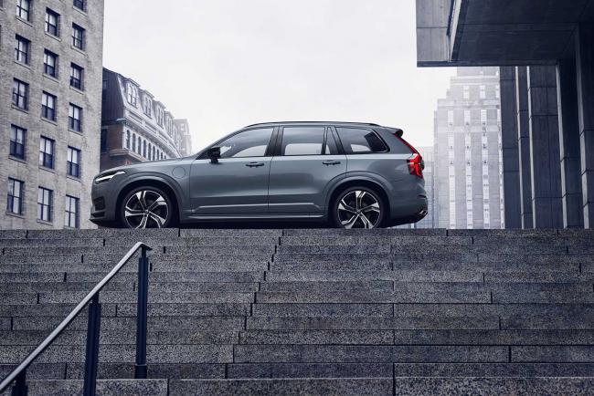 Volvo affine son SUV XC90, avec le badge « B »