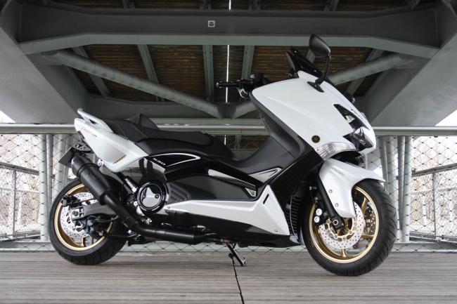 Exterieur_Yamaha-T-MAX-White-530-Pons_4