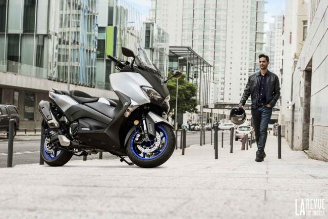 Exterieur_Yamaha-TMAX-2017_8