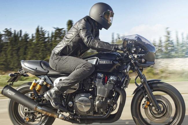 Exterieur_Yamaha-XJR-1300-Racer_3