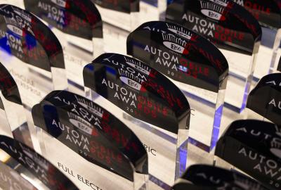 Image principale de l'actu: Automobile Awards 2024 : Renault en pleins phares, les autres en veilleuse