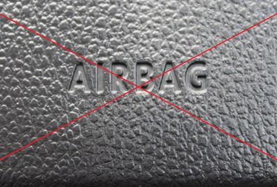 Image principale de l'actu: Encore 800 000 voitures, toutes marques confondues, interdites de rouler à cause des airbags Takata