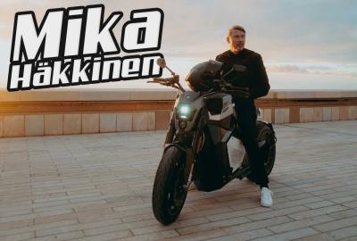 Image principale de l'actu: Incroyable… Mika Häkkinen nous montre sa belle VERGE !