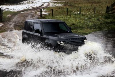 Le Land Rover Defender embarque un V8 de 525 ch