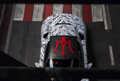 Image principale de l'actu: Maserati MC20 avec une signature de Sir Stirling Moss