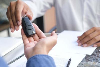 Image principale de l'actu: Quelles sont les démarches obligatoires lors de la vente d’une voiture ?