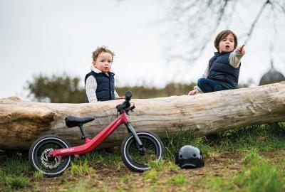 Image principale de l'actu: Un vélo d'équilibre, mais façon Bentley !