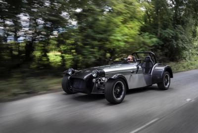 Caterham fait revivre le mythe de la seven superlight avec la twenty 