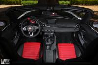 Interieur_Abarth-124-Spider-2017_42