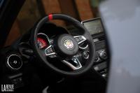 Interieur_Abarth-124-Spider-2017_33
                                                        width=