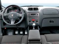 Interieur_Alfa-Romeo-147_32
                                                        width=