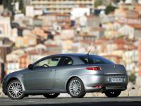 Exterieur_Alfa-Romeo-GT-Coupe_23