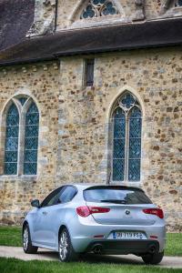 Exterieur_Alfa-Romeo-Giulietta-2.0L-jtd-2014_1
                                                                        width=