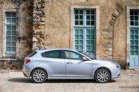 Exterieur_Alfa-Romeo-Giulietta-2.0L-jtd-2014_15
                                                        width=