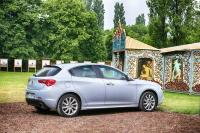 Exterieur_Alfa-Romeo-Giulietta-2.0L-jtd-2014_9
                                                        width=