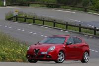 Exterieur_Alfa-Romeo-Giulietta-Quadrifoglio-Verde-2014_23