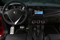 Interieur_Alfa-Romeo-Giulietta-Quadrifoglio-Verde-2014_35