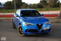 Exterieur_Alfa-Romeo-Stelvio-Quadrifoglio-Verde_0
                                                        width=