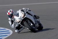 Exterieur_Aprilia-RSV4-R-APRC_4
                                                        width=