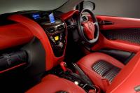 Interieur_Aston-Martin-Cygnet_11
                                                        width=