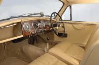 Interieur_Aston-Martin-DB2_10