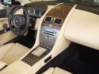 Interieur_Aston-Martin-DB9_36