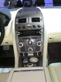 Interieur_Aston-Martin-Rapide-2010_32
                                                        width=