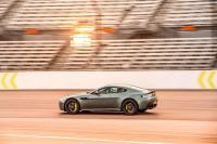 Exterieur_Aston-Martin-Vantage-AMR_14