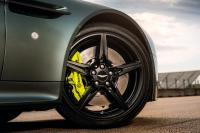 Exterieur_Aston-Martin-Vantage-AMR_10