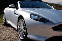 Exterieur_Aston-Martin-Virage-Volante_2
                                                        width=