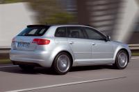 Exterieur_Audi-A3-Sportback-2009_5
                                                        width=