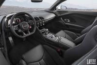 Interieur_Audi-R8-RWS-Spyder_21
                                                        width=