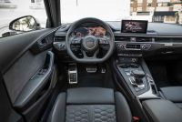 Interieur_Audi-RS4-avant-family_18