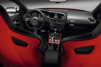 Interieur_Audi-RS5-2012_16