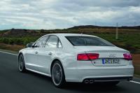 Exterieur_Audi-S8-2012_7
                                                        width=