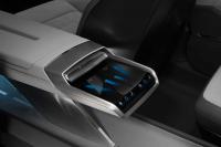 Interieur_Audi-h-tron-quattro-concept_13
                                                        width=