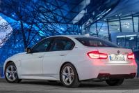 Exterieur_Bmw-330e_0
                                                                        width=