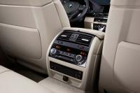 Interieur_Bmw-Serie-5-2010_40
                                                        width=