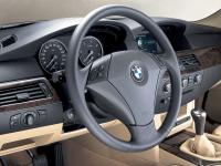 Interieur_Bmw-Serie5_100
                                                        width=