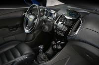 Interieur_Chevrolet-Aveo-RS-Concept_10