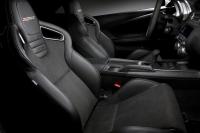 Interieur_Chevrolet-Camaro-Z28-2014_25