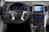 Interieur_Chevrolet-Captiva-2011_27