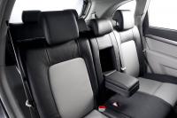 Interieur_Chevrolet-Captiva-2011_28