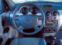 Interieur_Chevrolet-Kalos_22