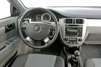 Interieur_Chevrolet-Nubira_22
                                                        width=