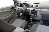 Interieur_Chevrolet-Nubira_19